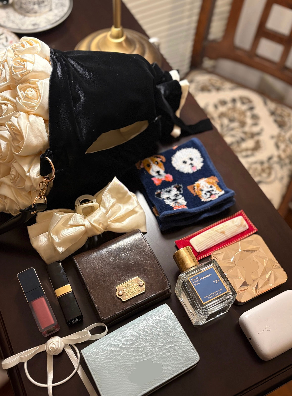 White Rose × Black Velvet