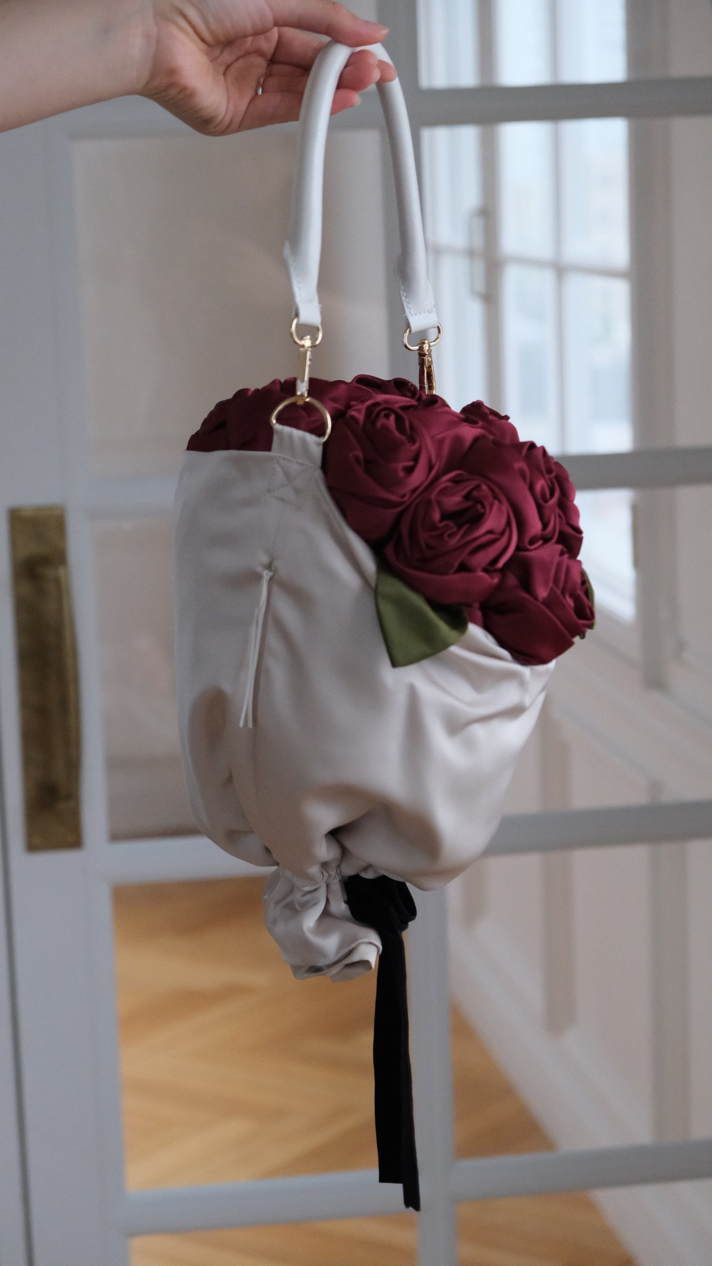 Red Rose × Ivory Satin