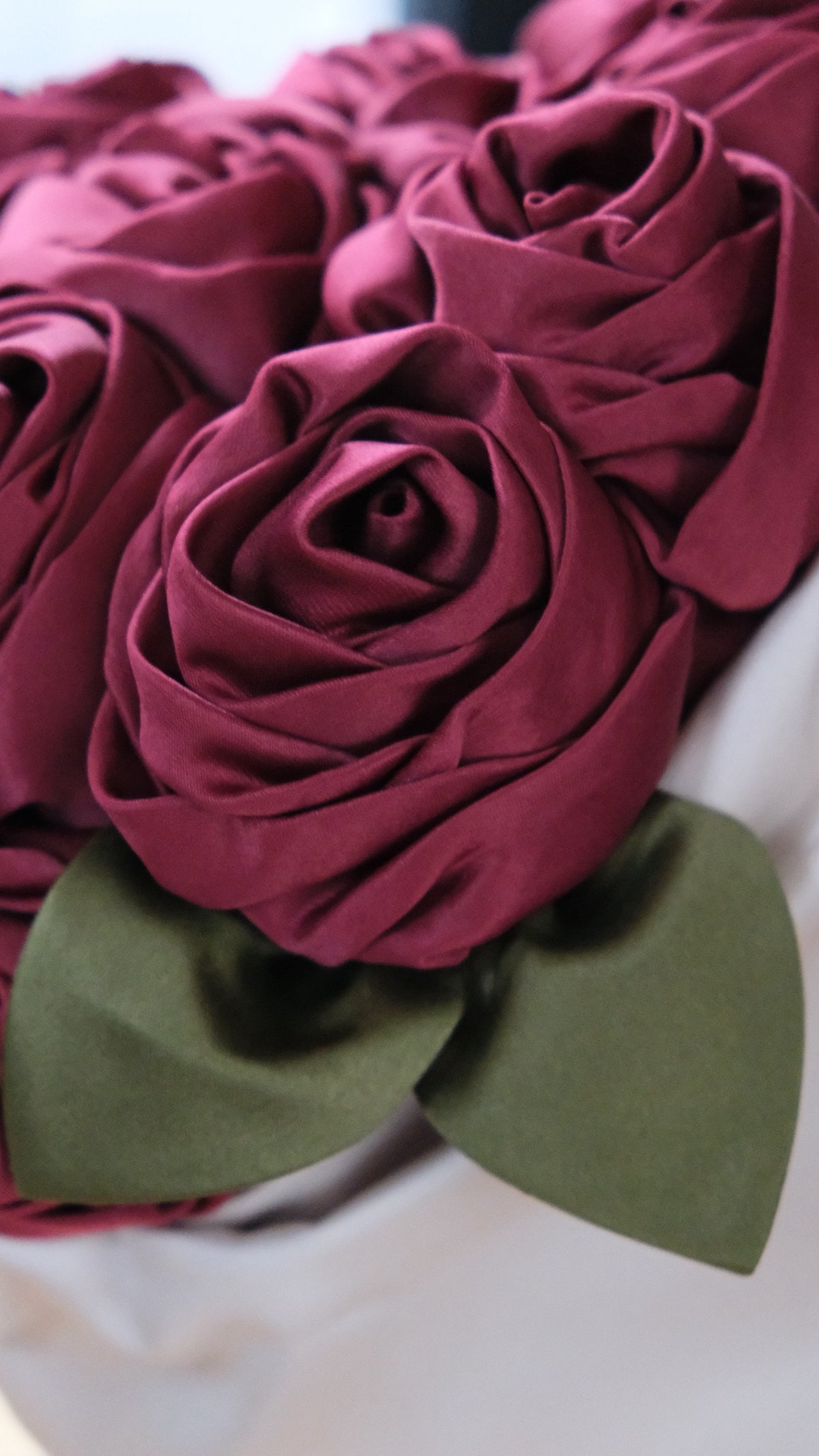 Red Rose × Ivory Satin