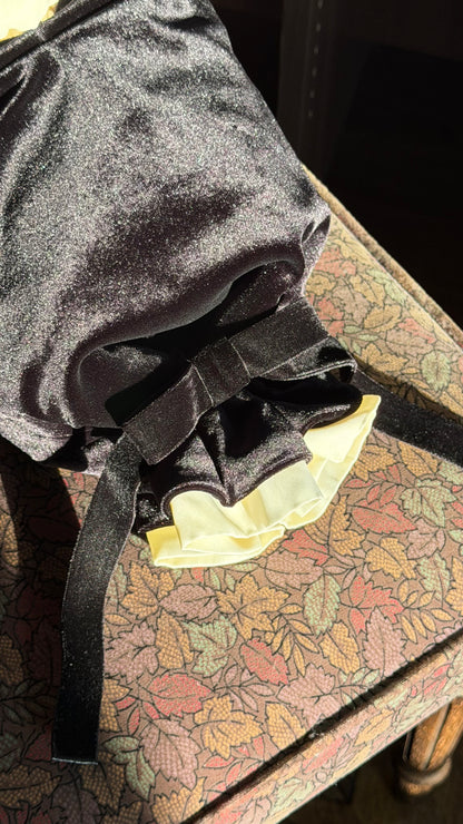 White Rose × Black Velvet