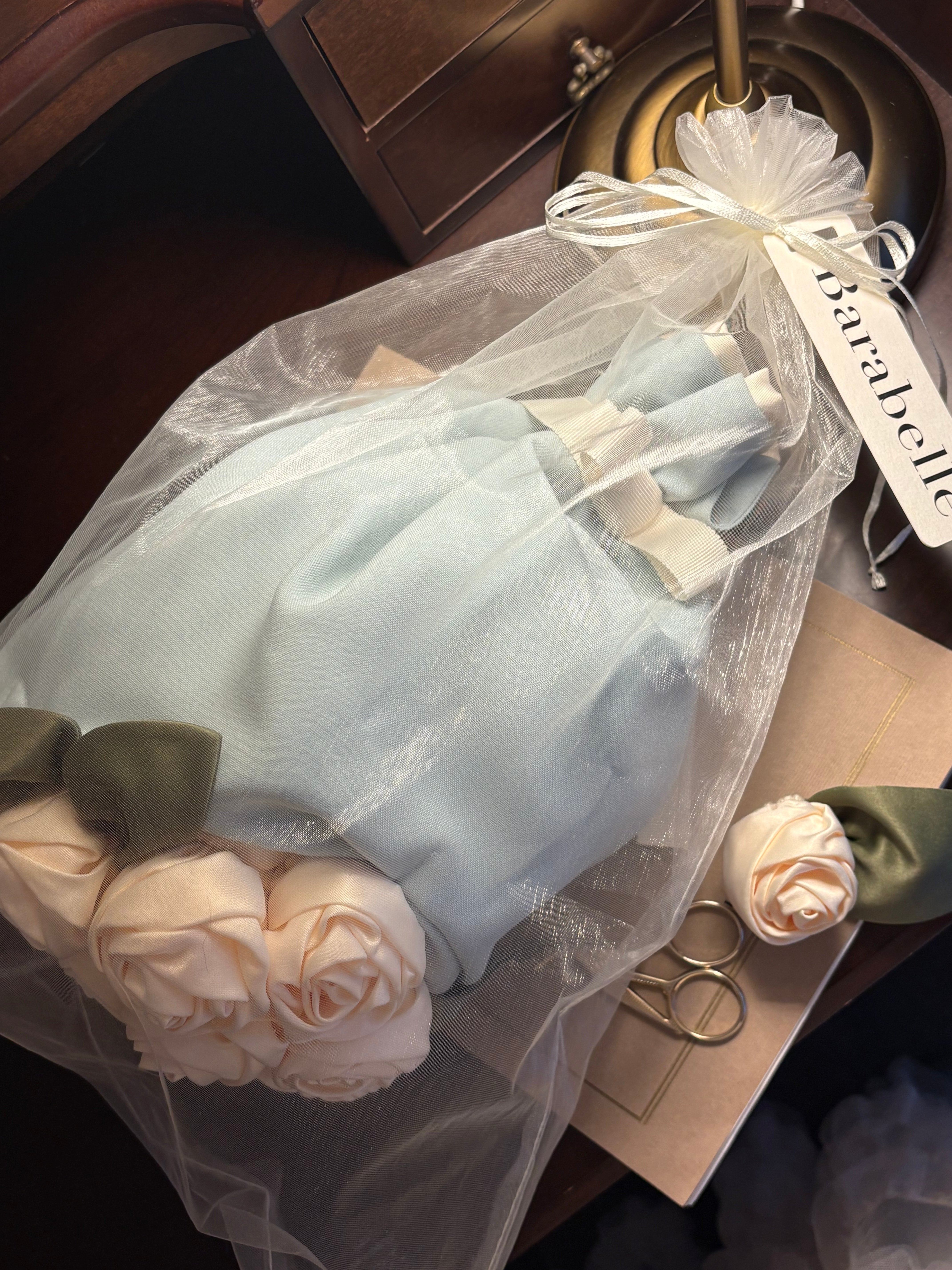 Barabelle ホワイトローズ ショルダーバッグ Barabelle ホワイトローズ ショルダーバッグ White Rose × Powder Blue