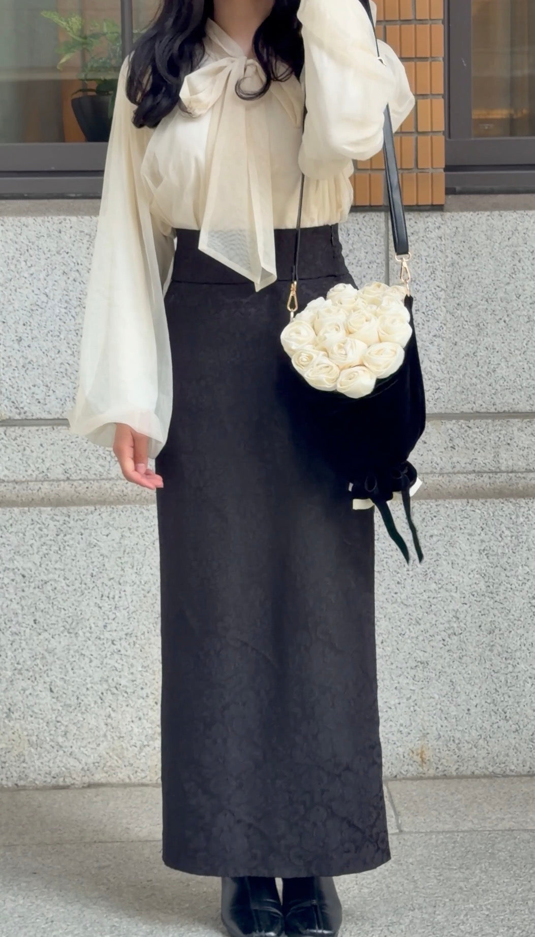 White Rose × Black Velvet – Barabelle